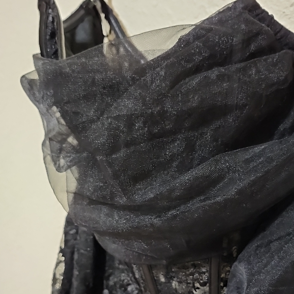 Elegant Black Mini Dress - Picture 16 of 16